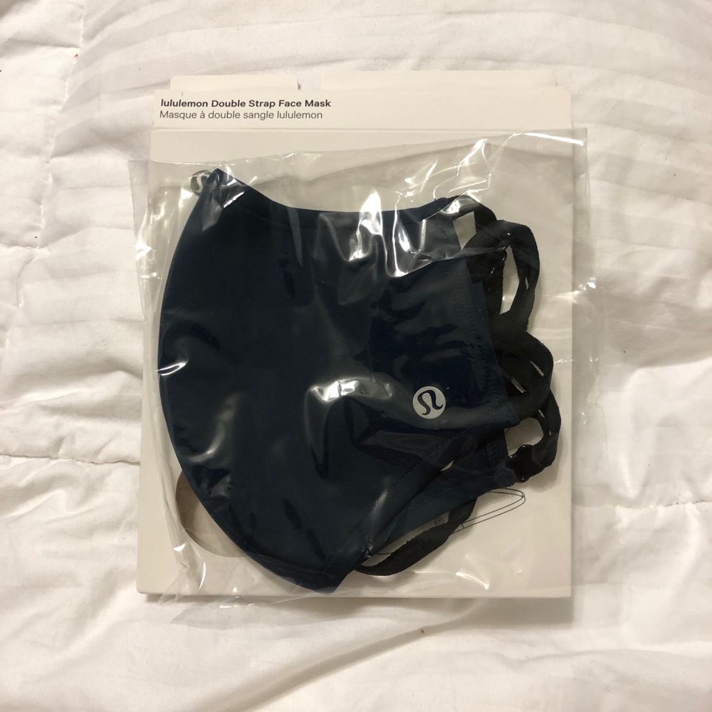 Lululemon mask